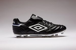 Umbro Speciali Eternal football boots