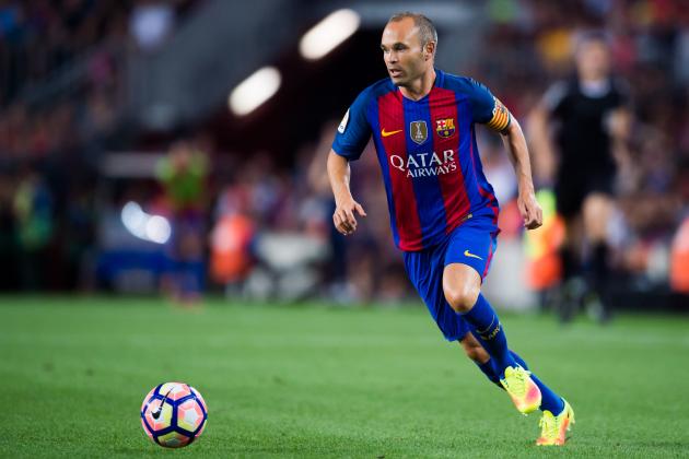 Andre%CC%81s-Iniesta-wears-Nike-Magista-Opus-II-football-boots-Which-football-boots-does-the-Barcelona-team-wear.jpg
