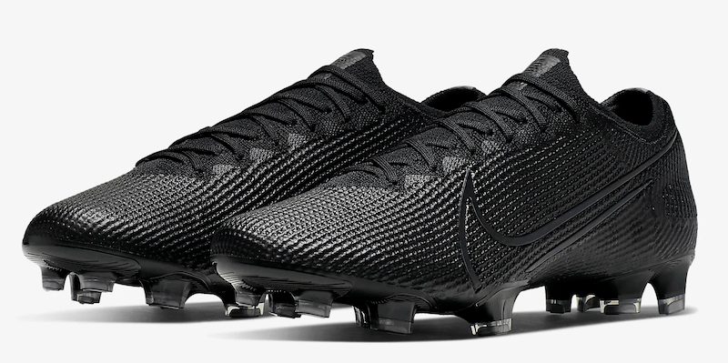 Nike Mercurial Vapor XIII football boots - front view