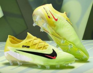 What Football Boots Does Erling Haaland Wear in the 2023_24 Season - Nike Erling Haaland Phantom GX signature boots